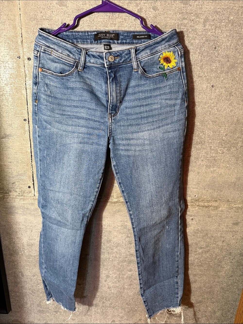 Judy Blue Light Blue Cropped Jeans with Sunflower Embroidery